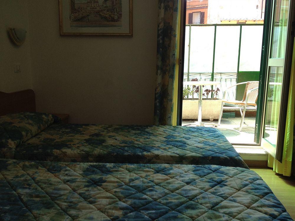 Tirreno Hotell