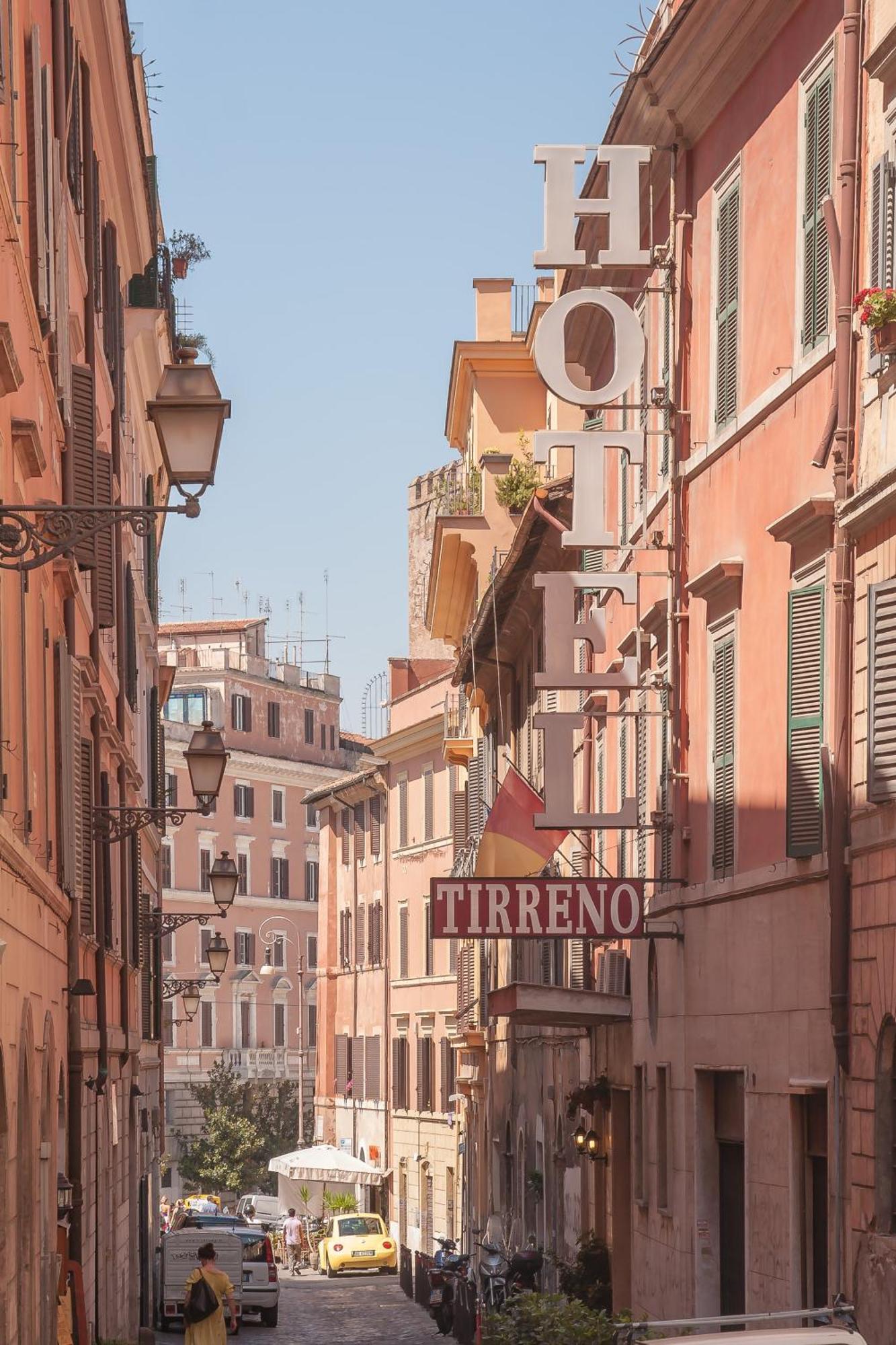 Hotell Tirreno
