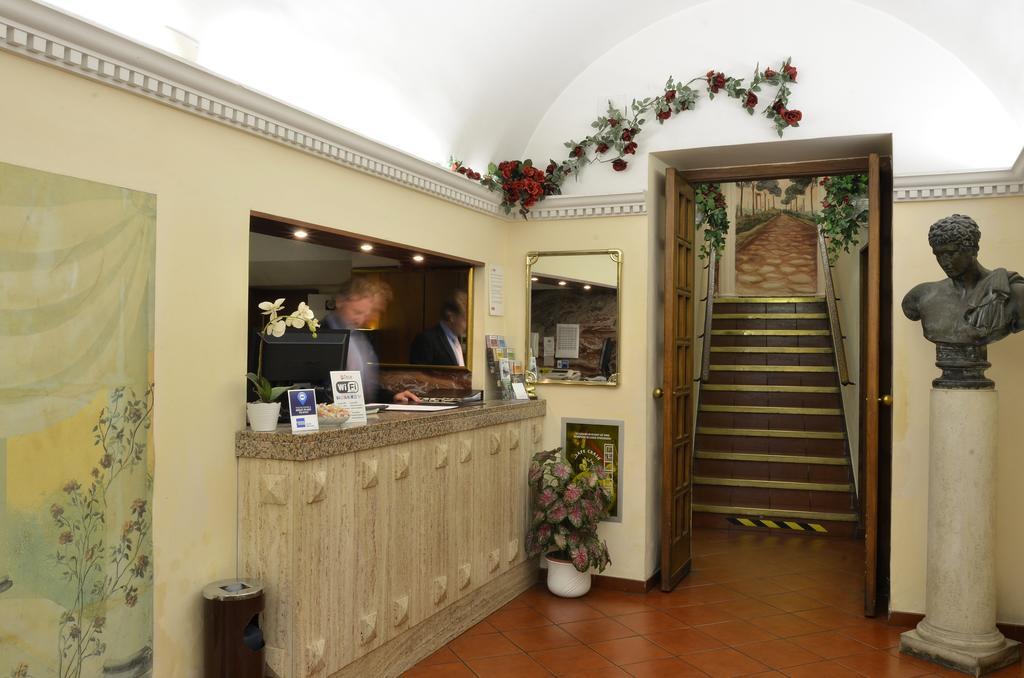 Tirreno Hotell