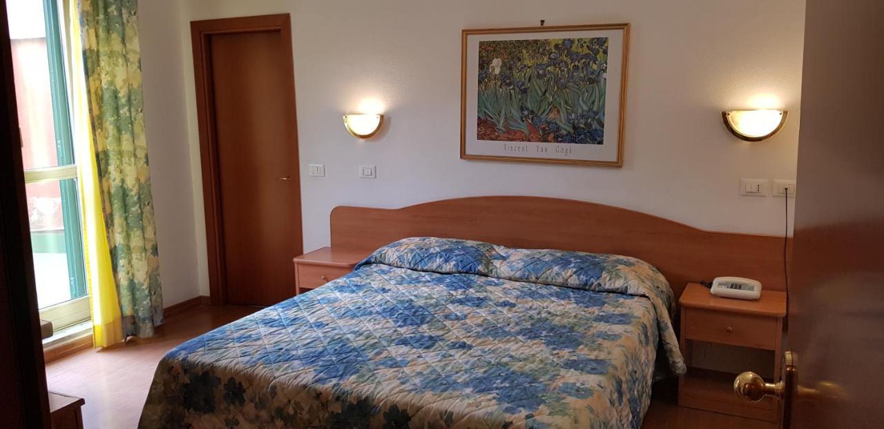 Hotell Tirreno