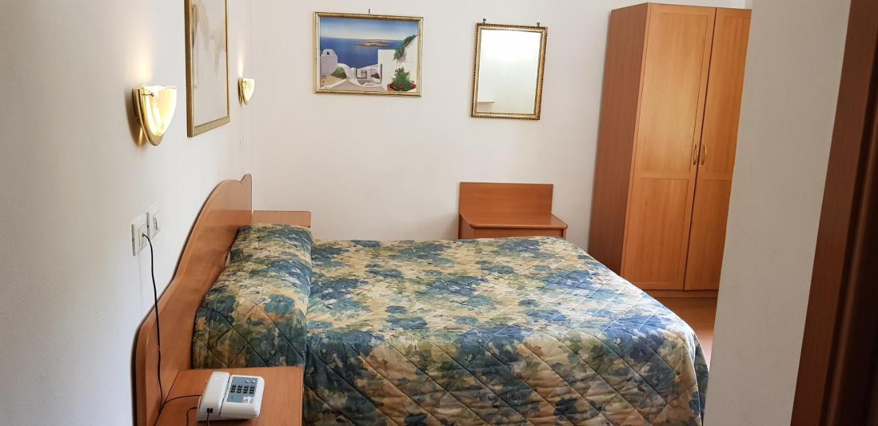 Tirreno Hotell 3*